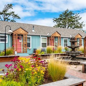 Inn At Haystack Rock