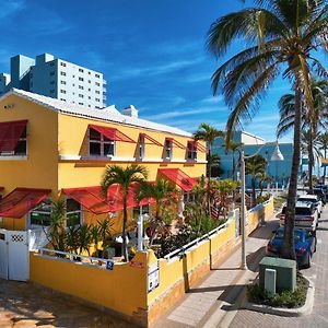 Villa Sinclair Beach Suites&Spa
